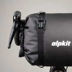 Deluge Handlebar Bag 20L -Alpkit Shop deluge handlebar bag 20l 2