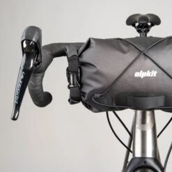 Deluge Handlebar Bag 3L -Alpkit Shop deluge handlebar bag 3l 2