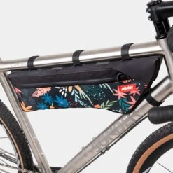 CLOSED Rock Garden Glider -Alpkit Shop glider rock detail4