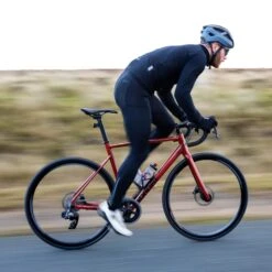 Alpkit Shop -Alpkit Shop prima location 2