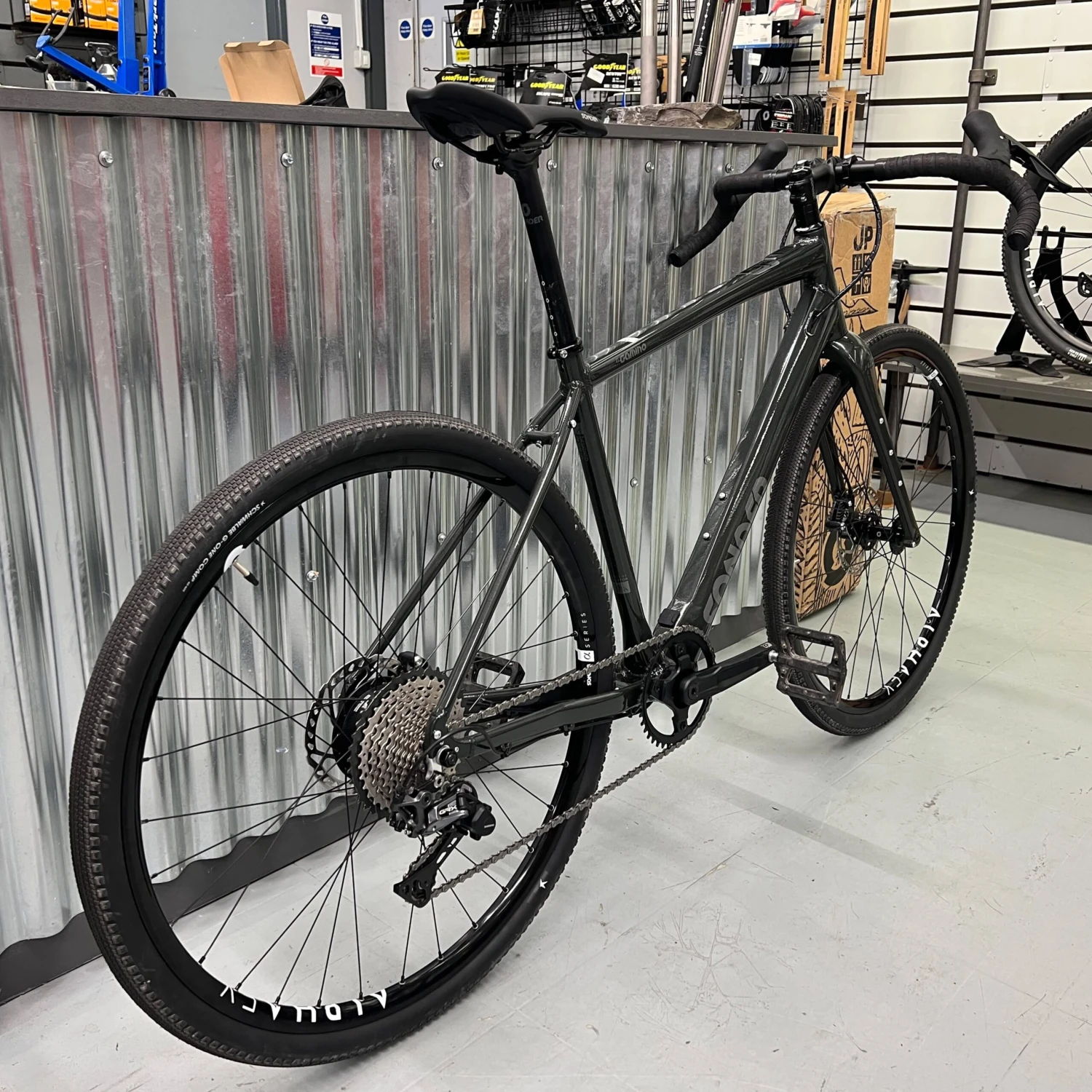 El Camino / Medium 9 El Camino / Medium - Image 7