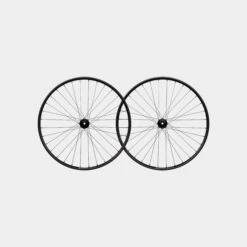 CLOSED Sonder Nova 700c Dynamo Wheelset
